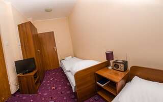Отели типа «постель и завтрак» Doby Hotelowe Placebo Згожелец Бюджетный двухместный номер с 1 кроватью-7